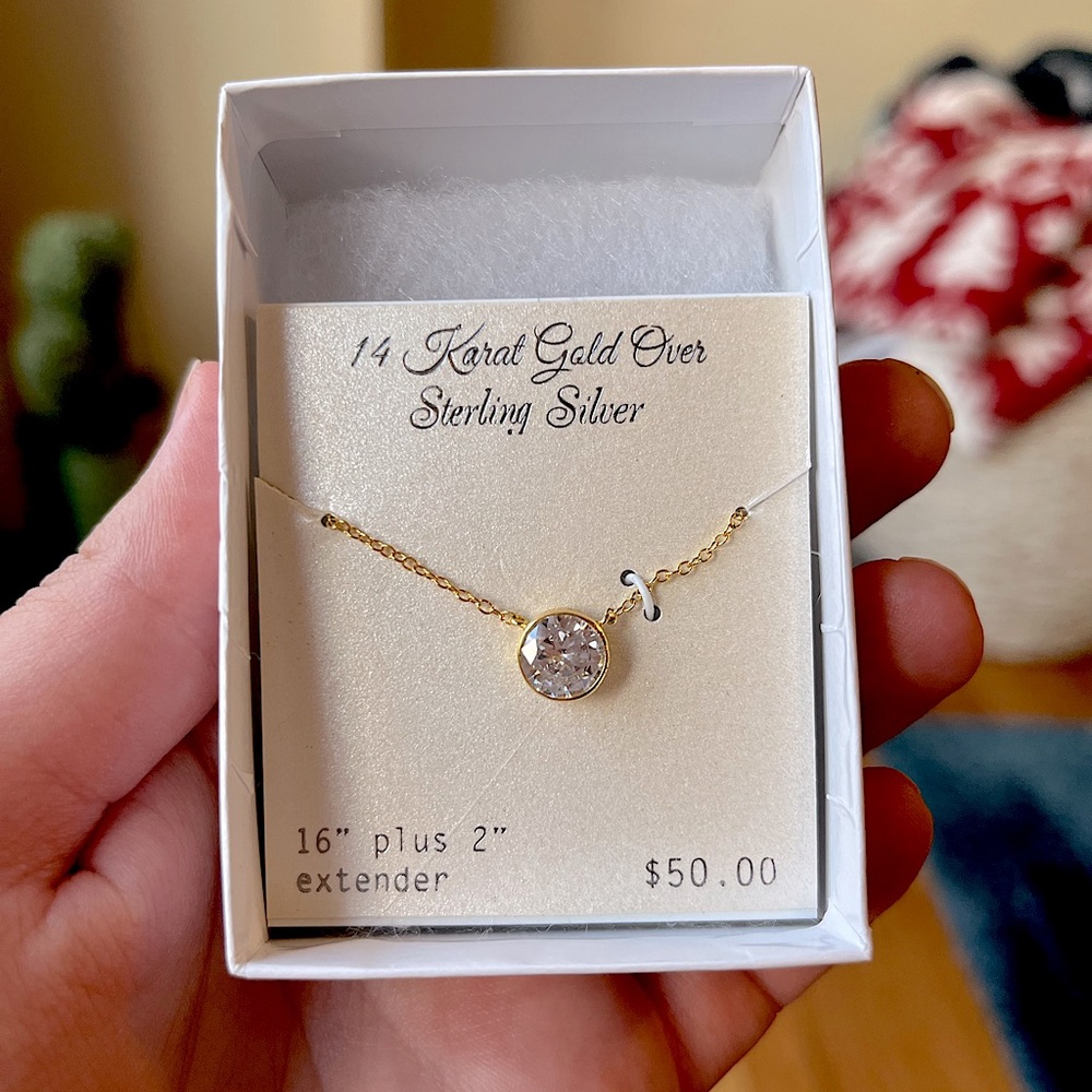 Gold Circle Pendant Necklace